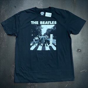 The Beatles Abbey Road Album Cover Graphic Black T-Shirt Unisex Size XL NWT
